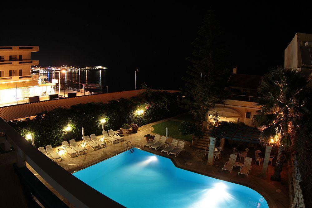Petra Beach Hotel แอร์ซอนิสซอส ภายนอก รูปภาพ